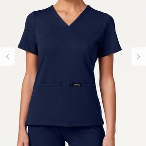 NWT Jaanuu Cesi scrub top